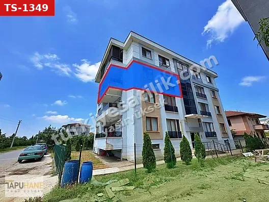 TAPUHANEDEN AKOVA MAHALLESİNDE SATILIK 3+1 DAİRE